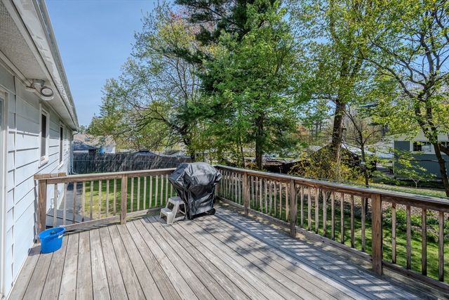 92 Parker St, Fitchburg, MA 01420