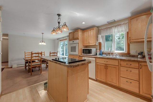 92 Parker St, Fitchburg, MA 01420