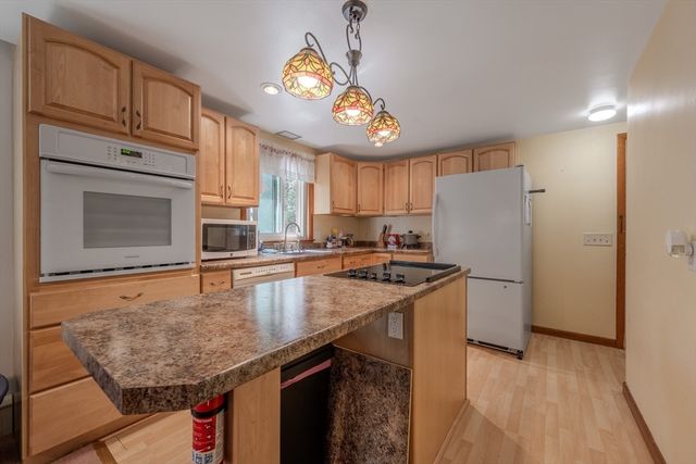92 Parker St, Fitchburg, MA 01420