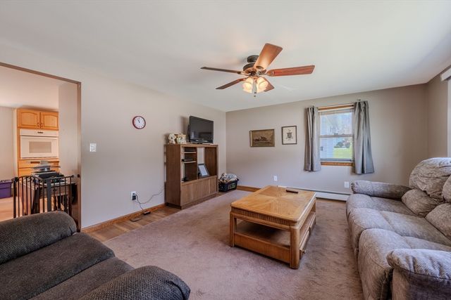 92 Parker St, Fitchburg, MA 01420