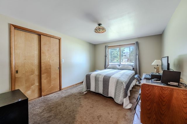 92 Parker St, Fitchburg, MA 01420