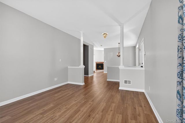 83 Barr Lane, Monroe, NY 10950