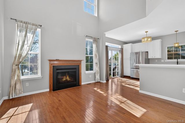 83 Barr Lane, Monroe, NY 10950