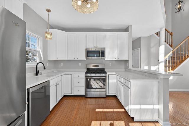 83 Barr Lane, Monroe, NY 10950