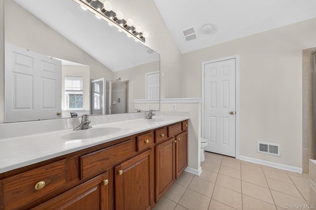 83 Barr Lane, Monroe, NY 10950