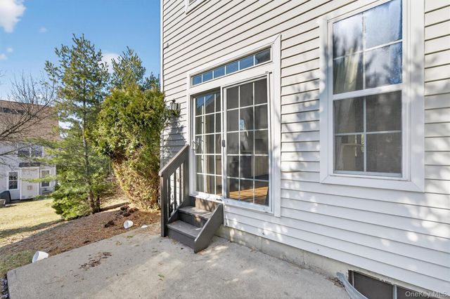 83 Barr Lane, Monroe, NY 10950