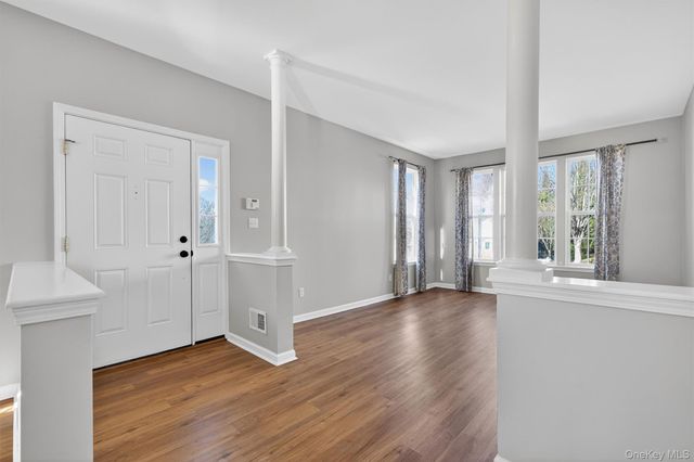 83 Barr Lane, Monroe, NY 10950