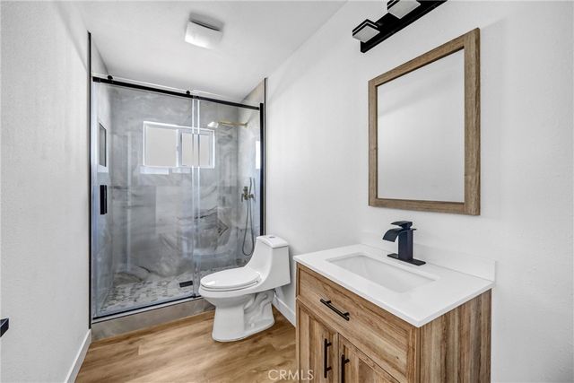 13831 Bessemer, Valley Glen, CA 91401