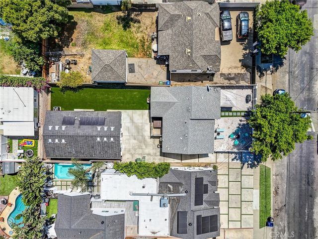 13831 Bessemer, Valley Glen, CA 91401