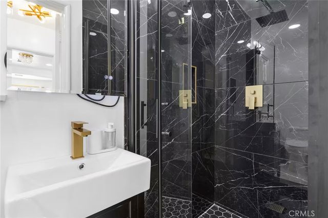 13831 Bessemer, Valley Glen, CA 91401