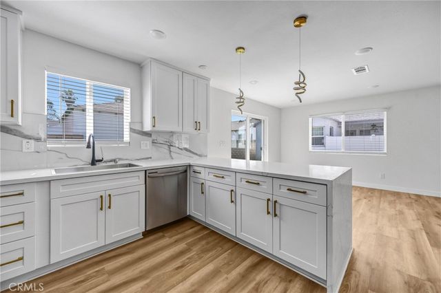 13831 Bessemer, Valley Glen, CA 91401