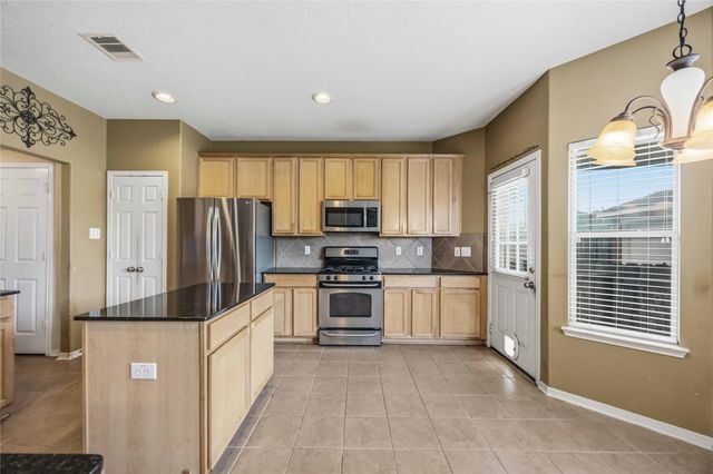 3821 Houston Lake Drive, Pearland, TX 77581