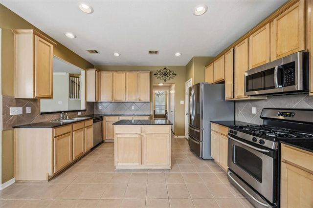 3821 Houston Lake Drive, Pearland, TX 77581