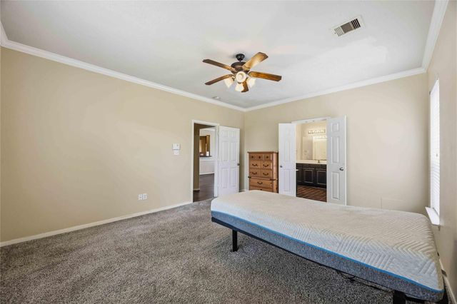 3821 Houston Lake Drive, Pearland, TX 77581