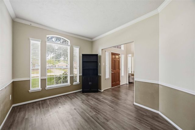 3821 Houston Lake Drive, Pearland, TX 77581