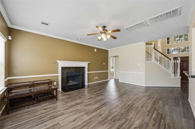 3821 Houston Lake Drive, Pearland, TX 77581