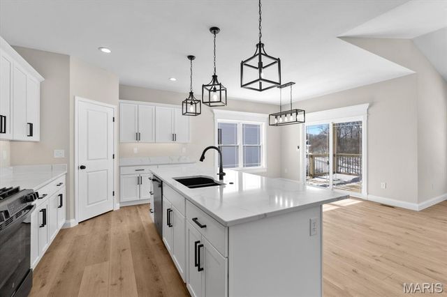 7923 Walker Meadows Drive, Caseyville, IL 62232