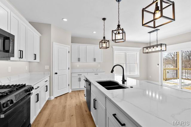 7923 Walker Meadows Drive, Caseyville, IL 62232