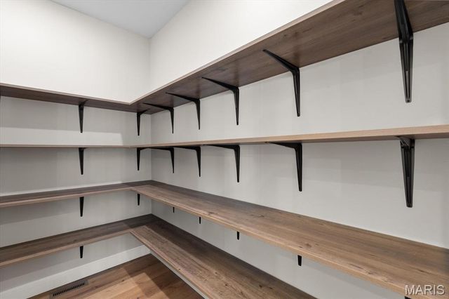 7923 Walker Meadows Drive, Caseyville, IL 62232