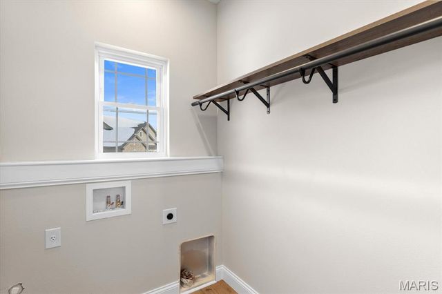 7923 Walker Meadows Drive, Caseyville, IL 62232