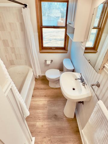 6705 Sheridan Avenue S, Richfield, MN 55423