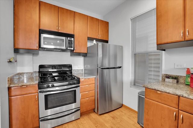 1618 W Blackhawk Street 1, Chicago, IL 60622