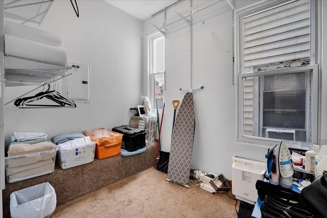1618 W Blackhawk Street 1, Chicago, IL 60622