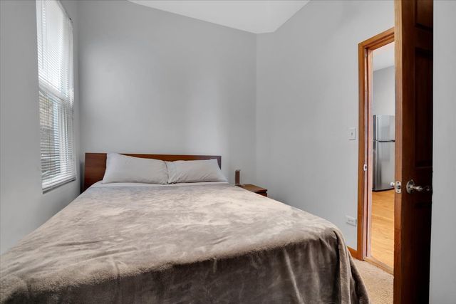 1618 W Blackhawk Street 1, Chicago, IL 60622