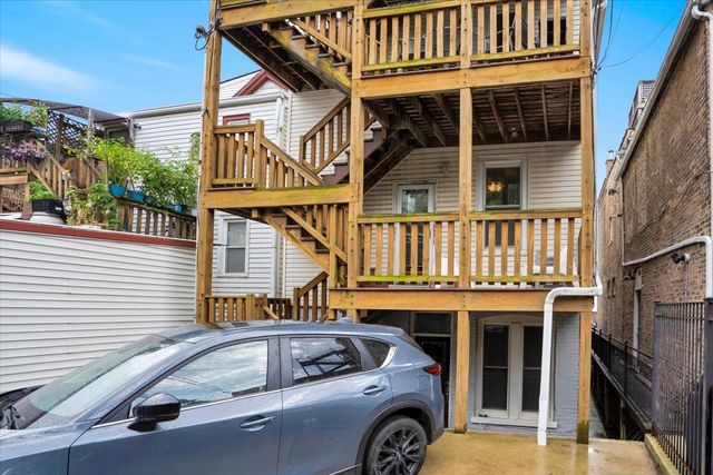 1618 W Blackhawk Street 1, Chicago, IL 60622