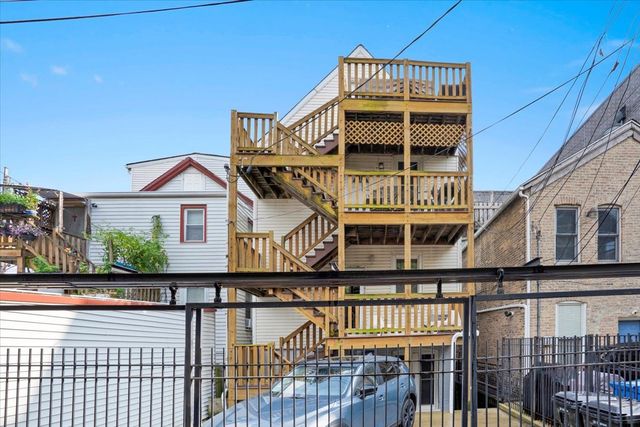 1618 W Blackhawk Street 1, Chicago, IL 60622