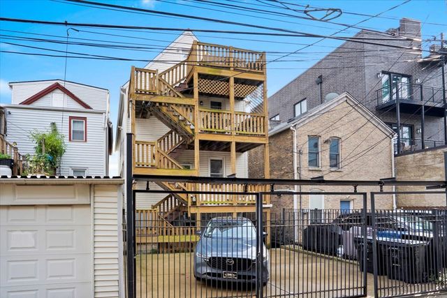 1618 W Blackhawk Street 1, Chicago, IL 60622