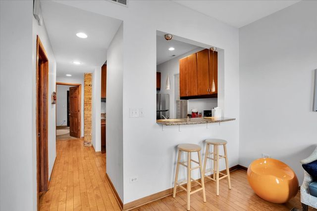 1618 W Blackhawk Street 1, Chicago, IL 60622