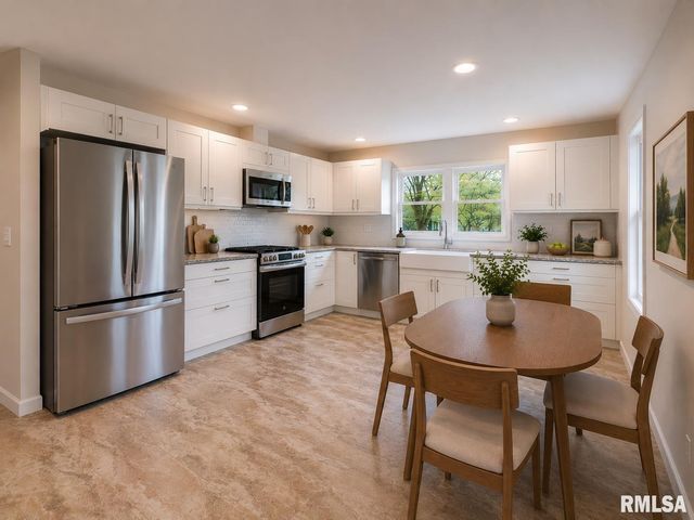 6517 W LAMOINE Street, Peoria, IL 61604