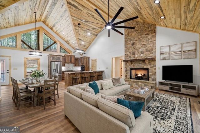 641 Bryant Farm Lane, Ellijay, GA 30540