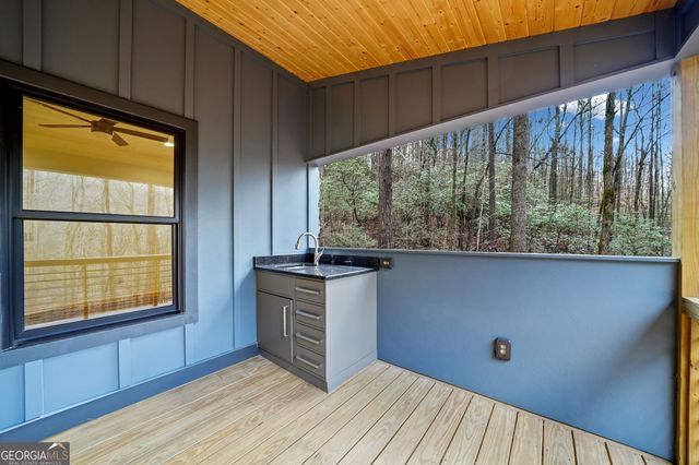 641 Bryant Farm Lane, Ellijay, GA 30540