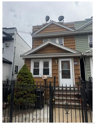 10440 89th Avenue, Richmond Hill, NY 11418
