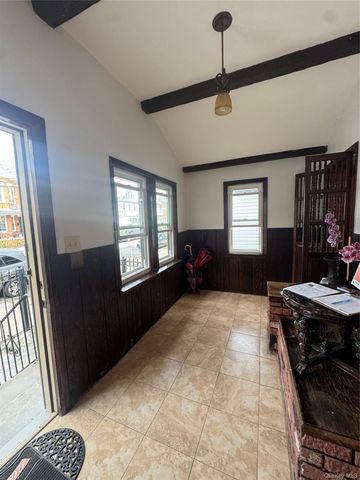 10440 89th Avenue, Richmond Hill, NY 11418