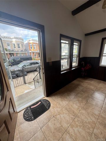 10440 89th Avenue, Richmond Hill, NY 11418