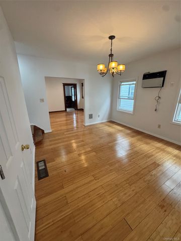 10440 89th Avenue, Richmond Hill, NY 11418