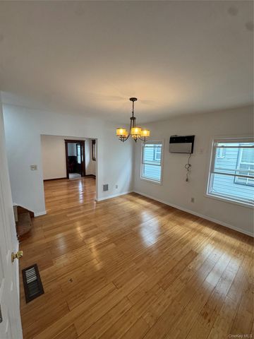 10440 89th Avenue, Richmond Hill, NY 11418