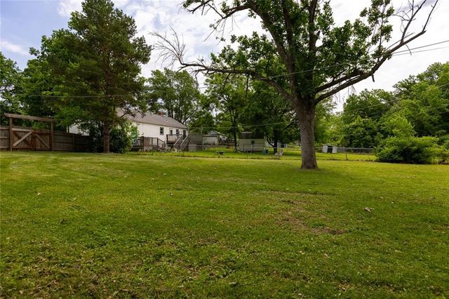 2619 NE 56TH Street, Kansas City, MO 64119
