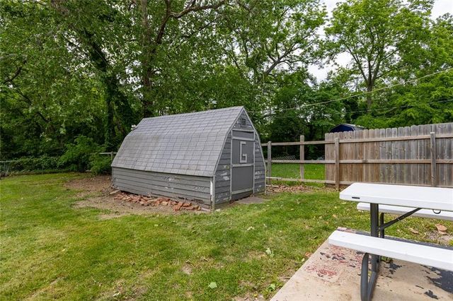 2619 NE 56TH Street, Kansas City, MO 64119