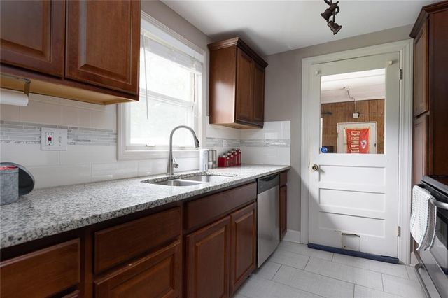2619 NE 56TH Street, Kansas City, MO 64119