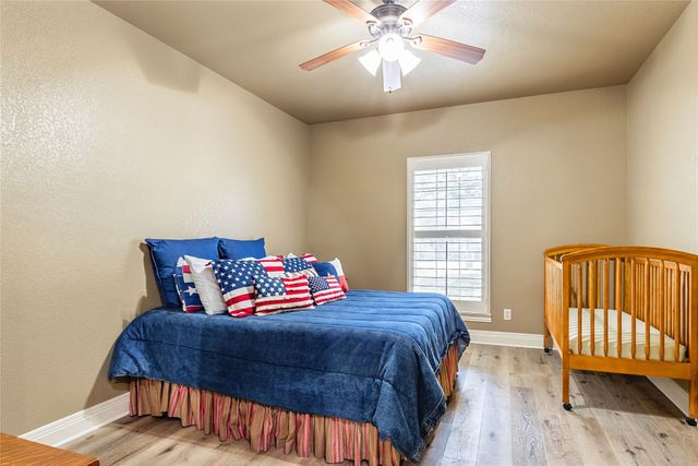 136 Oakwood Court, Lakeside, TX 76135