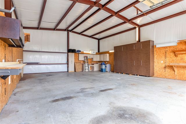 136 Oakwood Court, Lakeside, TX 76135