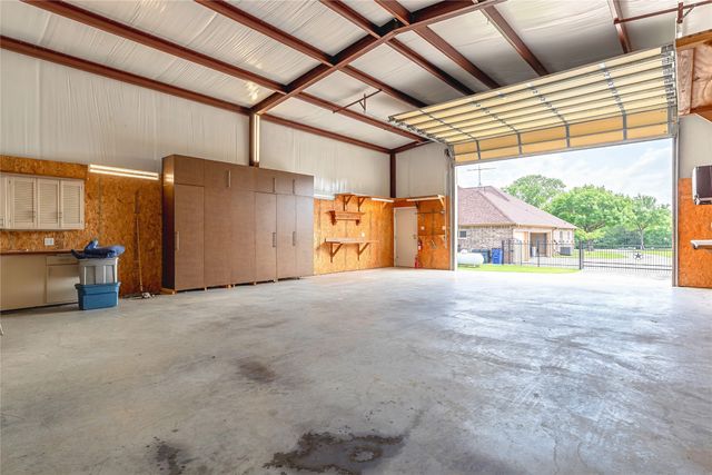 136 Oakwood Court, Lakeside, TX 76135