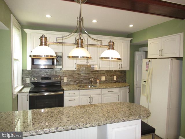 3832 CREST RD, Drexel Hill, PA 19026