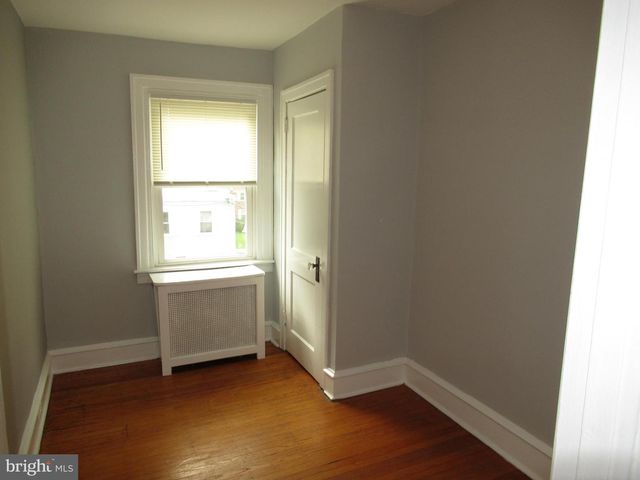 3832 CREST RD, Drexel Hill, PA 19026
