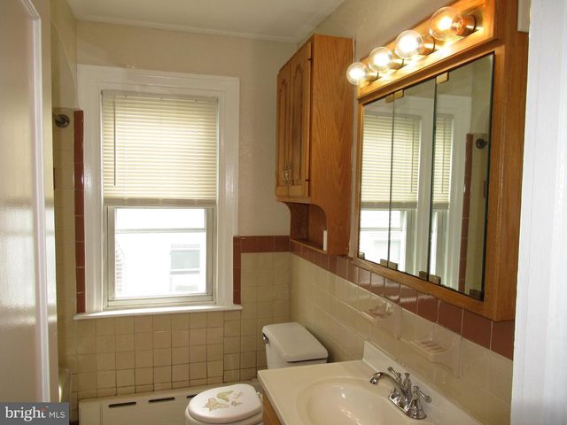 3832 CREST RD, Drexel Hill, PA 19026