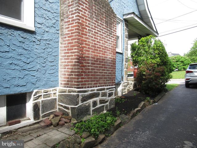 3832 CREST RD, Drexel Hill, PA 19026